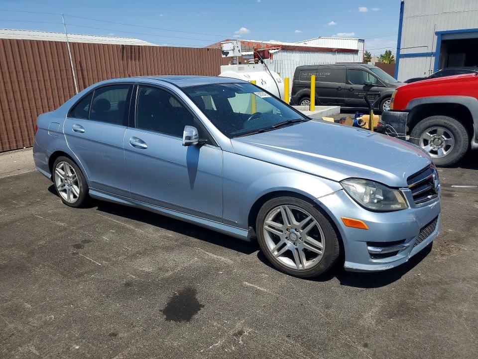 2014 Mercedes-Benz C 250