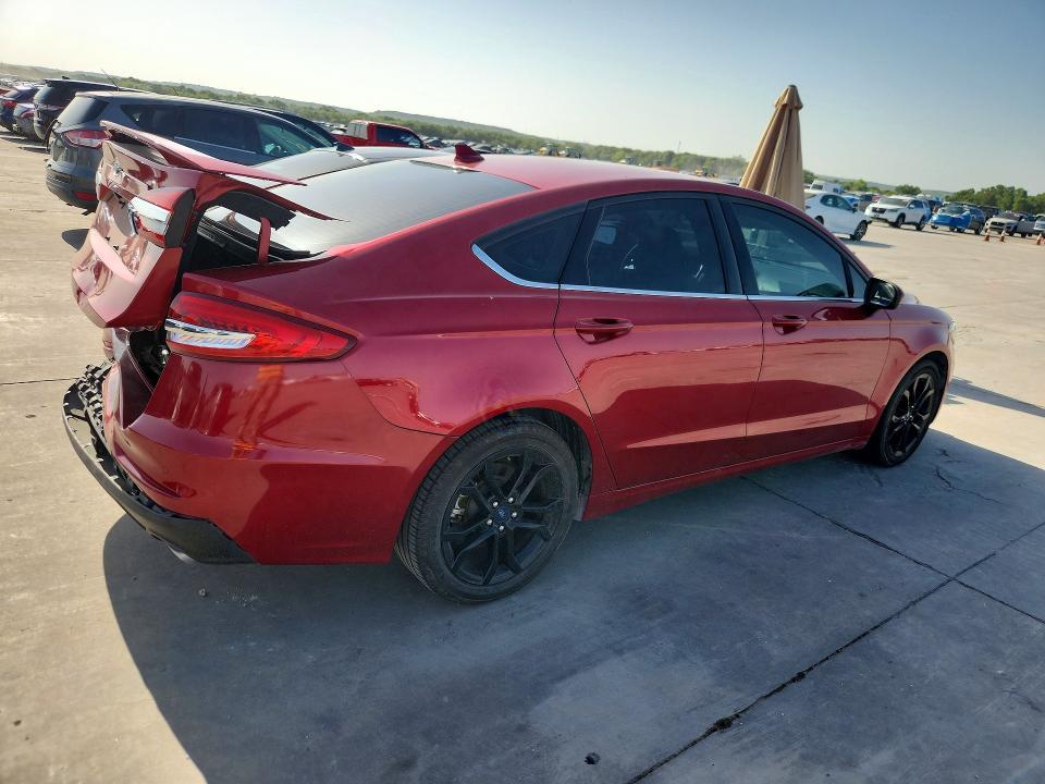 2020 Ford Fusion se