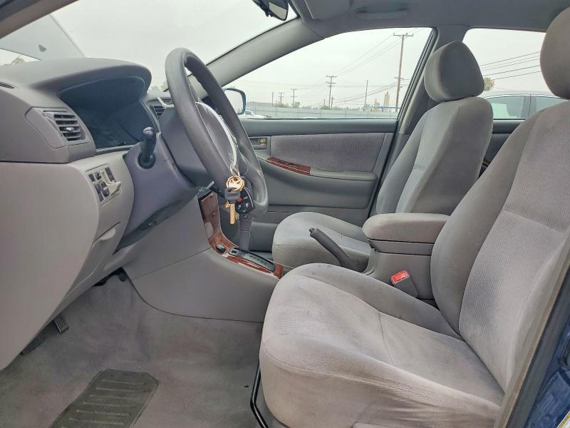 2005 Toyota Corolla le