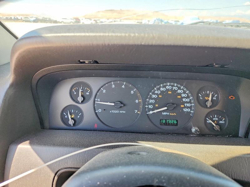 2002 Jeep Grand Cherokee Laredo