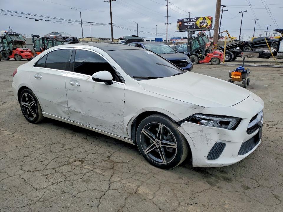 2019 Mercedes-Benz A 220