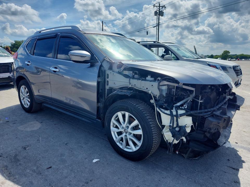 2018 Nissan Rogue sv