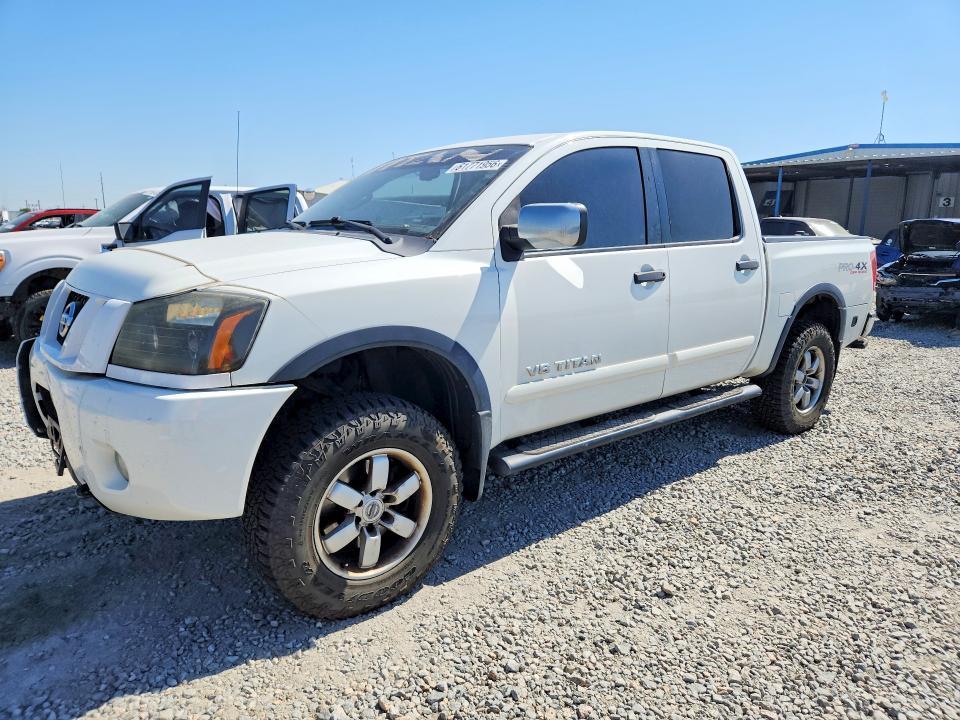 2012 Nissan Titan SV