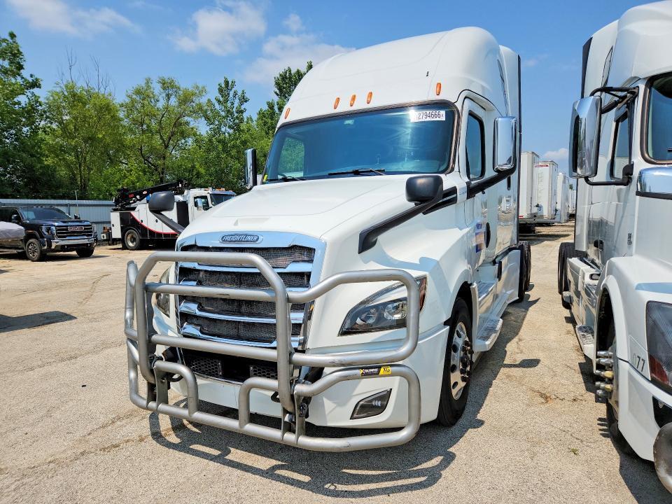 2019 Frht Cascadia 1