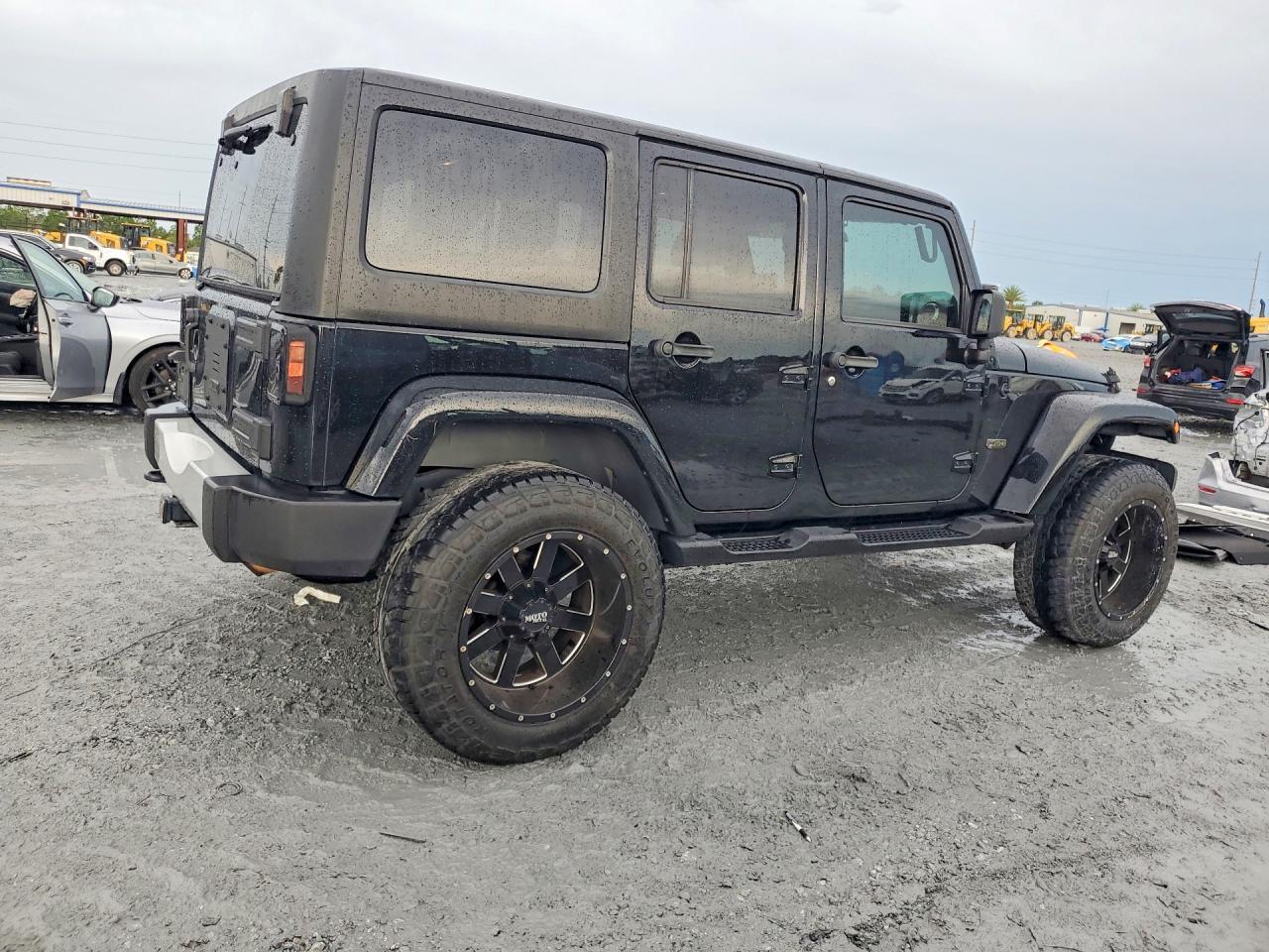 2012 Jeep Wrangler Unlimited Sahara