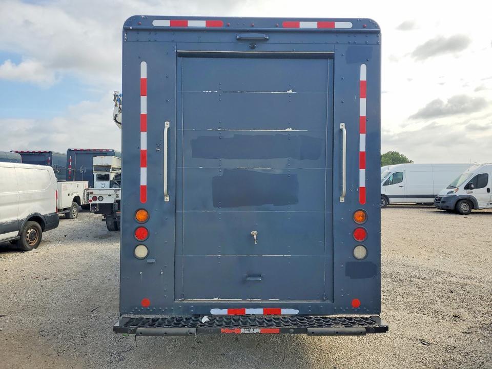 2021 Freightliner MT45G Chassis Delivery Truck