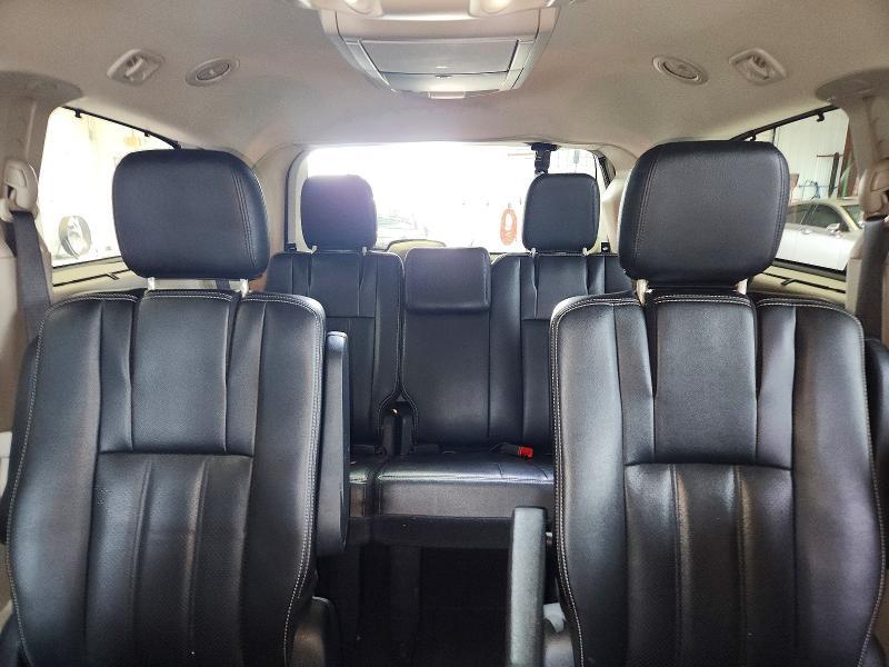 2014 Chrysler Town & Country Touring l