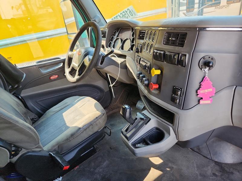 2017 Peterbilt 579 Semi Truck
