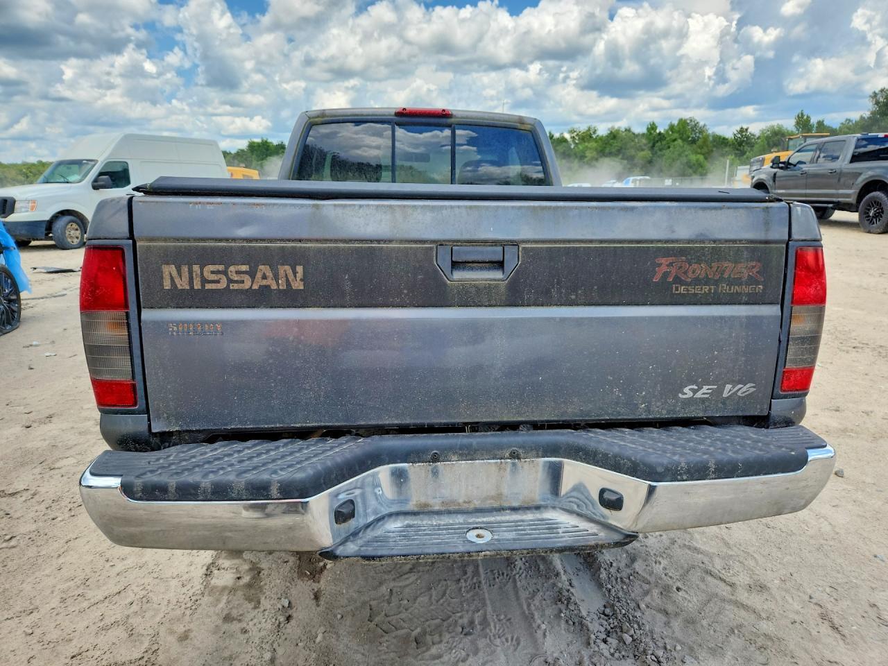 2000 Nissan Frontier XE Desert Runner