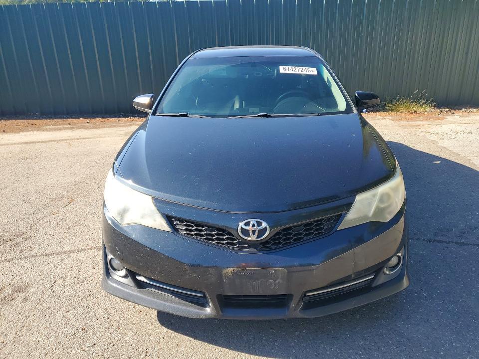 2014 Toyota Camry se