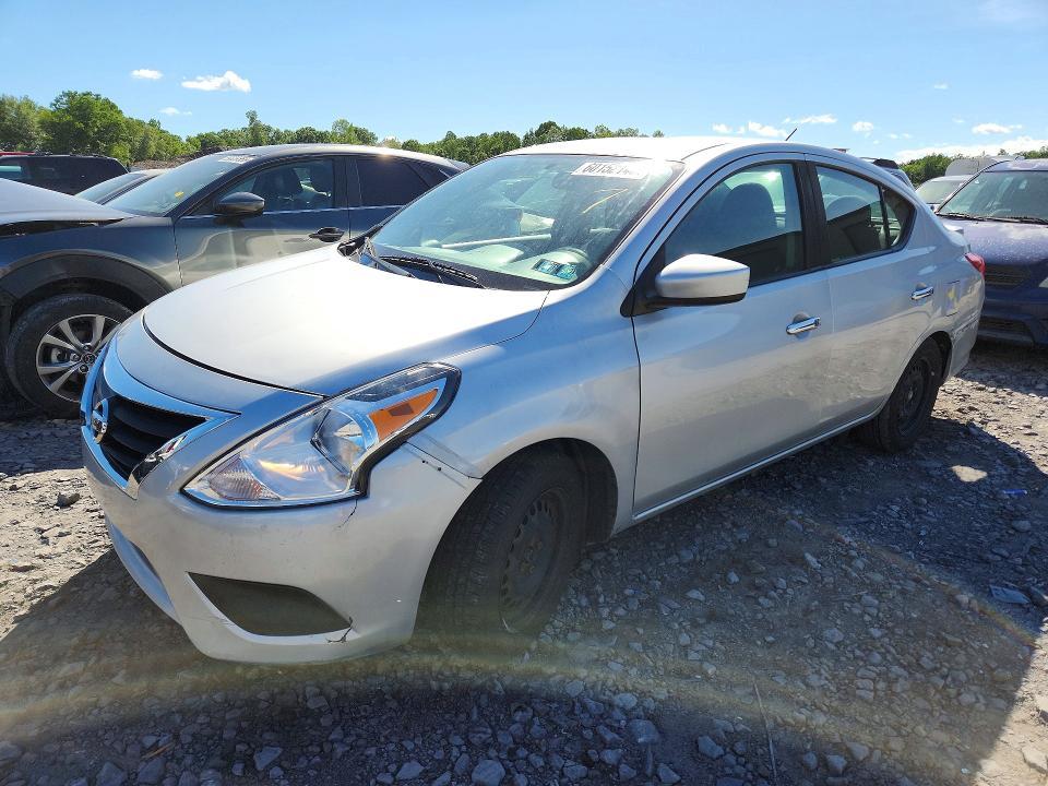 2019 Nissan Versa sv