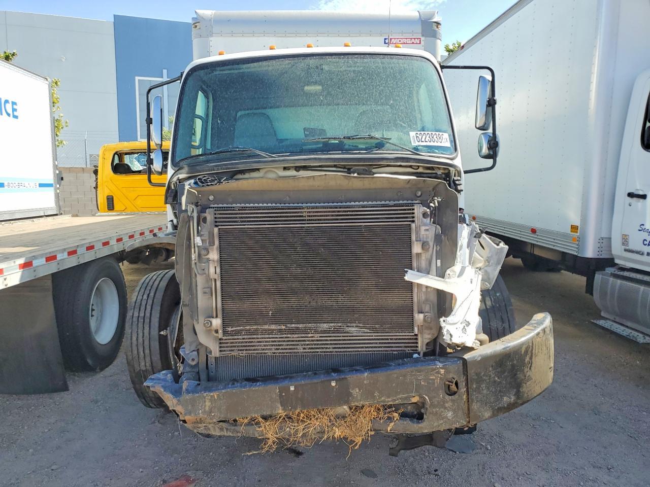2020 Freightliner Business Class M2 BOX Truck