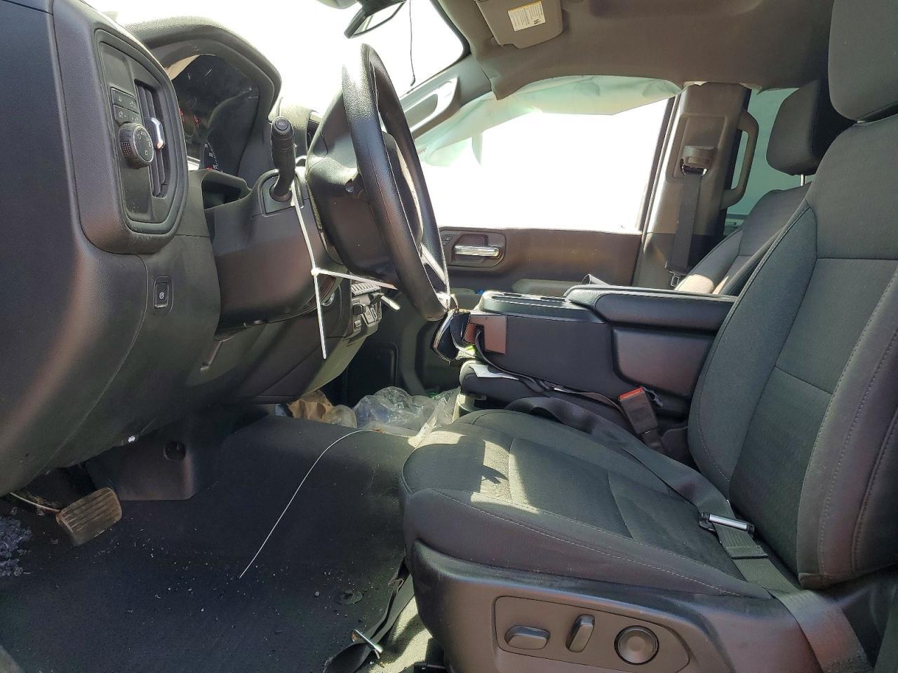 2025 Chevrolet Silverado C2500 Custom