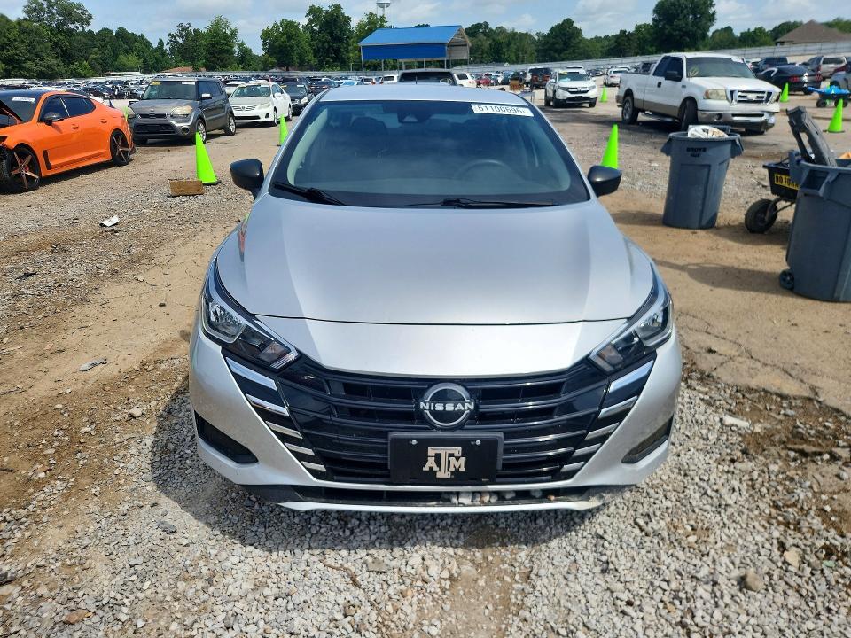 2023 Nissan Versa s