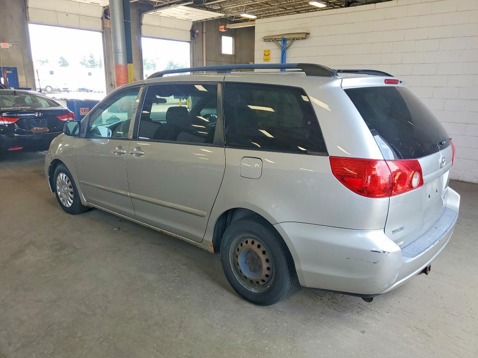 2008 Toyota Sienna le 7-passenger