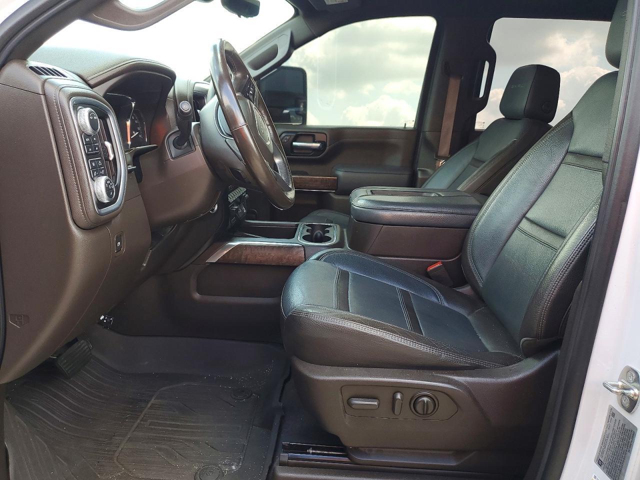 2020 GMC Sierra K2500 Denali