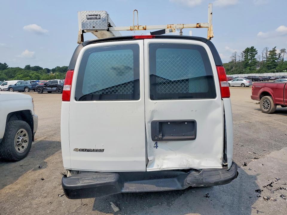 2021 Chevrolet Express G2500