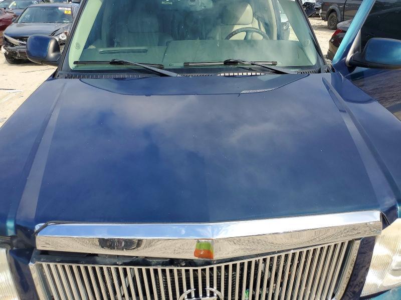 2005 Cadillac Escalade Luxury