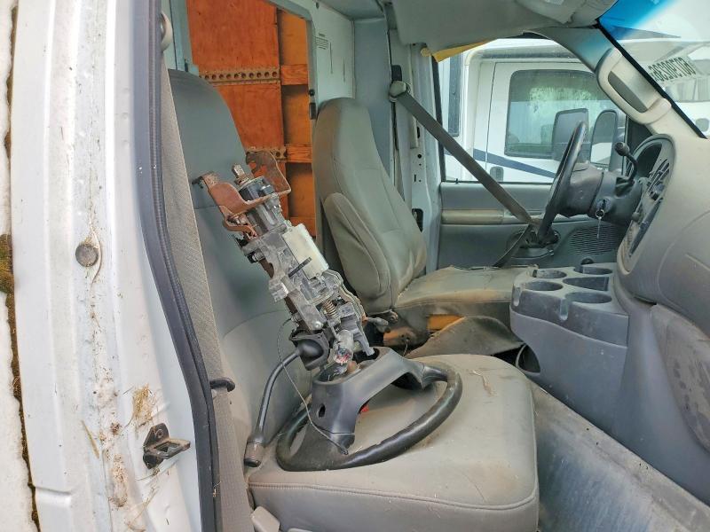 2008 Ford Econoline E350 Super Duty Cutaway Van