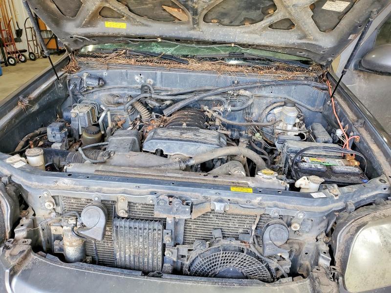 2005 Toyota Sequoia SR5