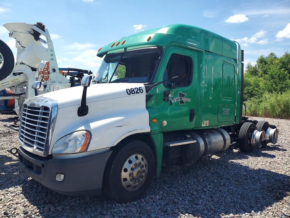 2018 Freightliner Cascadia 125 Semi Truck