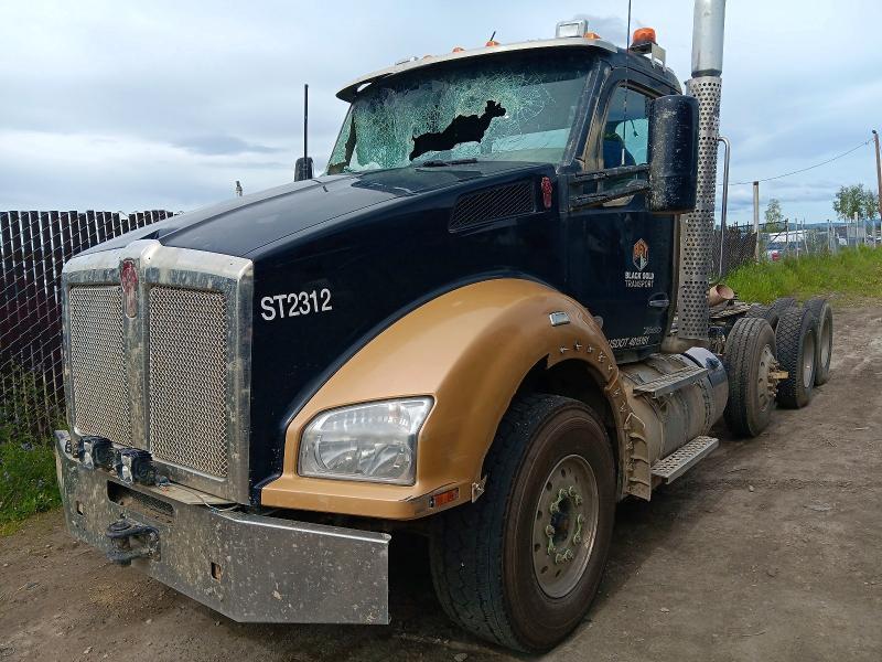 2024 Kenworth T880 Semi Truck