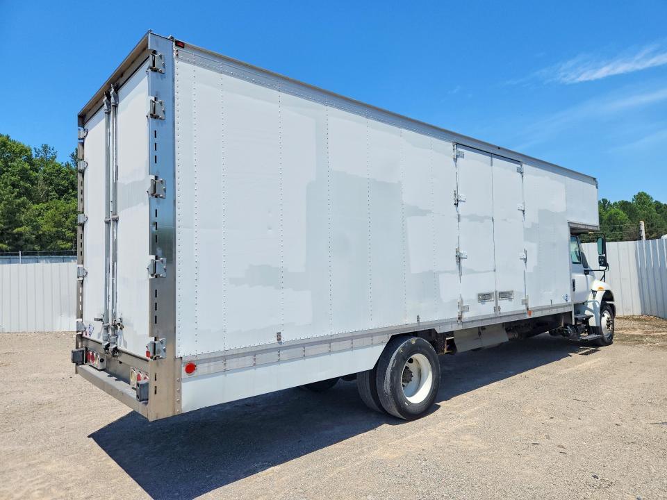 2016 International 4300 box Truck