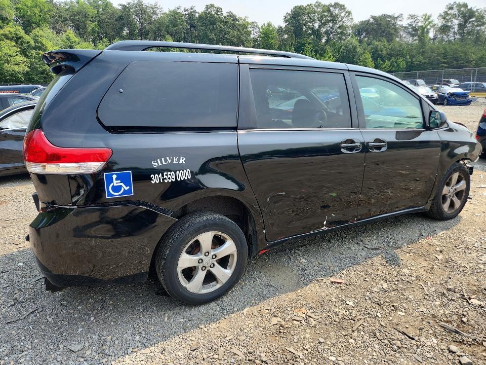 2014 Toyota Sienna le