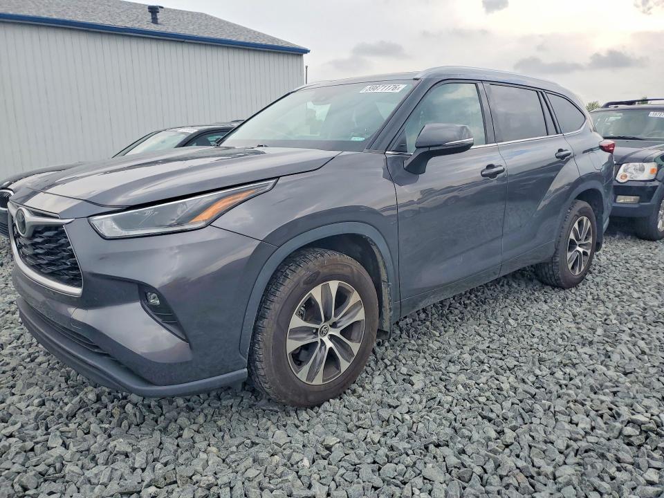 2021 Toyota Highlander xle