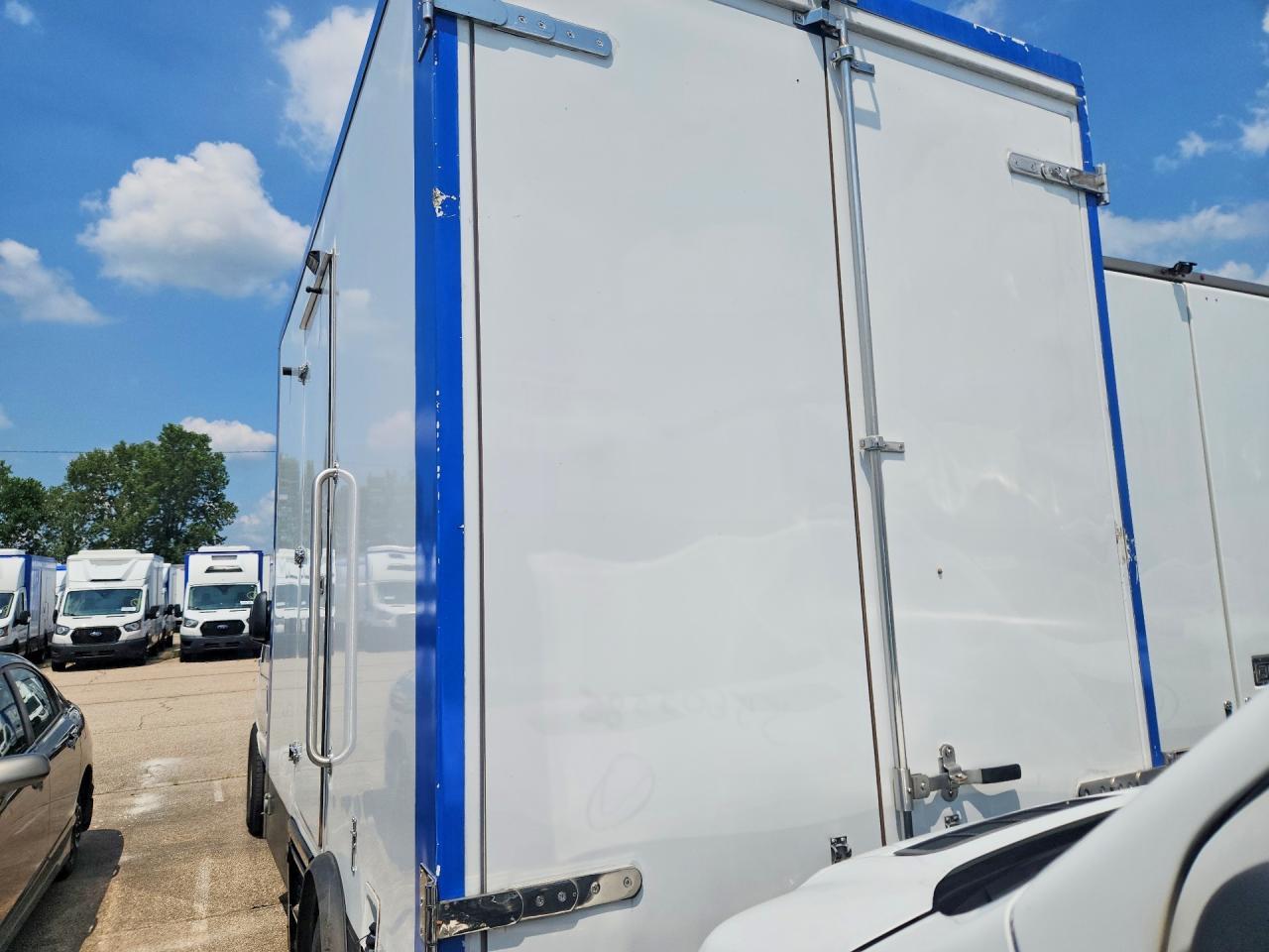 2023 Ford E350 Refrigerated BOX Truck