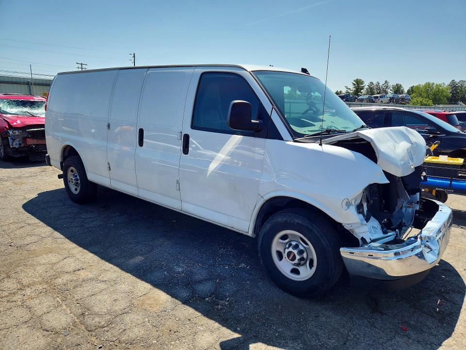 2023 GMC Savana G2500