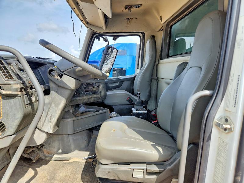 2022 Volvo Vhd Dump Truck