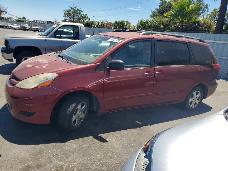 2009 Toyota Sienna le 8-passenger
