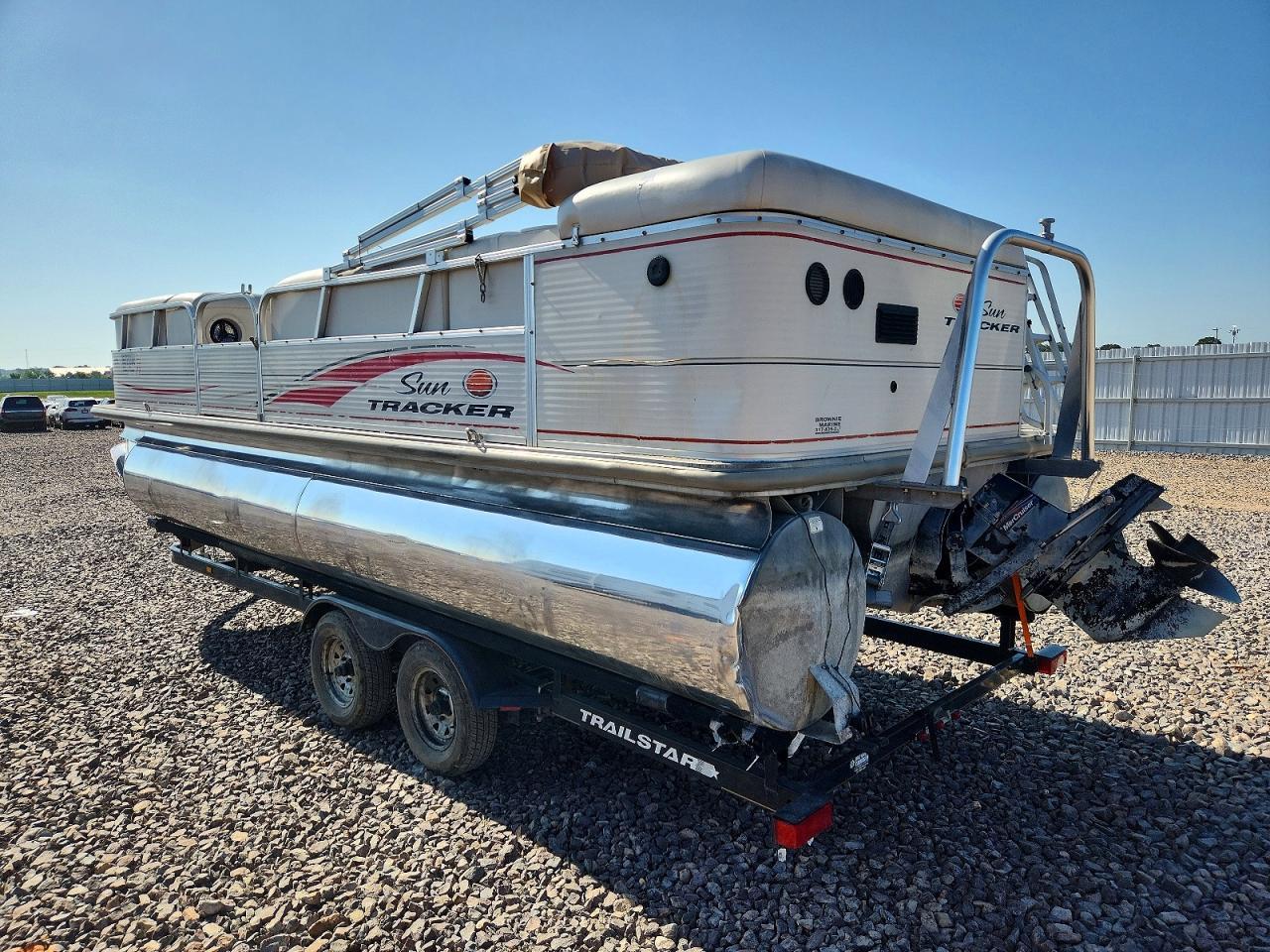 2006 Sun Tracker Boat Regency-Pontoon Boat