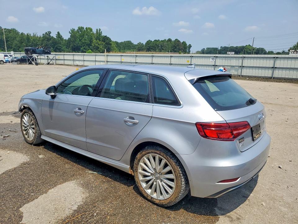 2017 Audi A3 E-tron Premium Plus