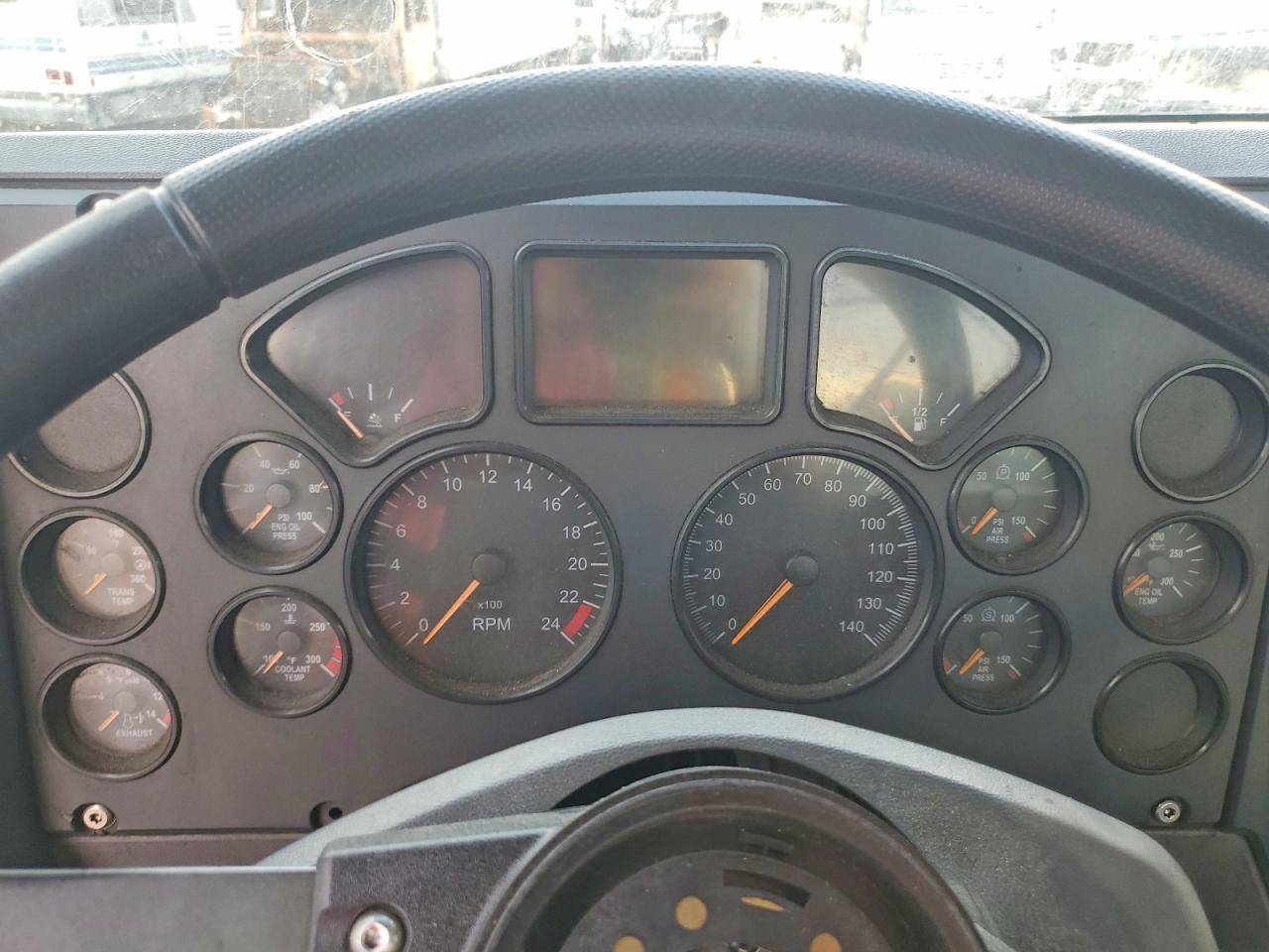 2015 Mack CXU612 Semi Truck