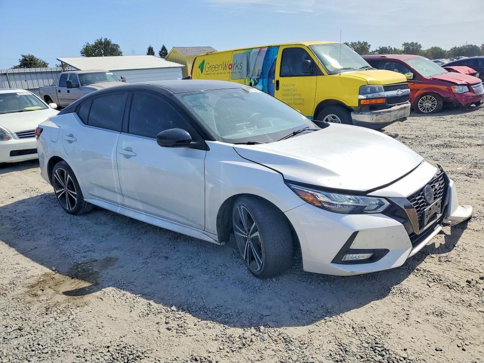 2020 Nissan Sentra sr