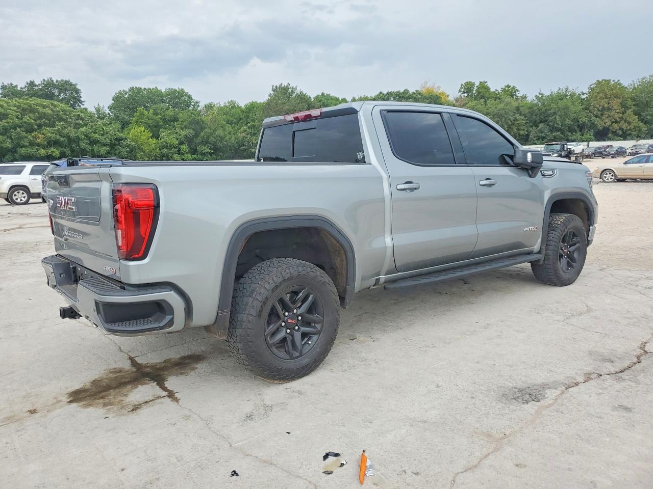 2025 GMC Sierra K1500 AT4