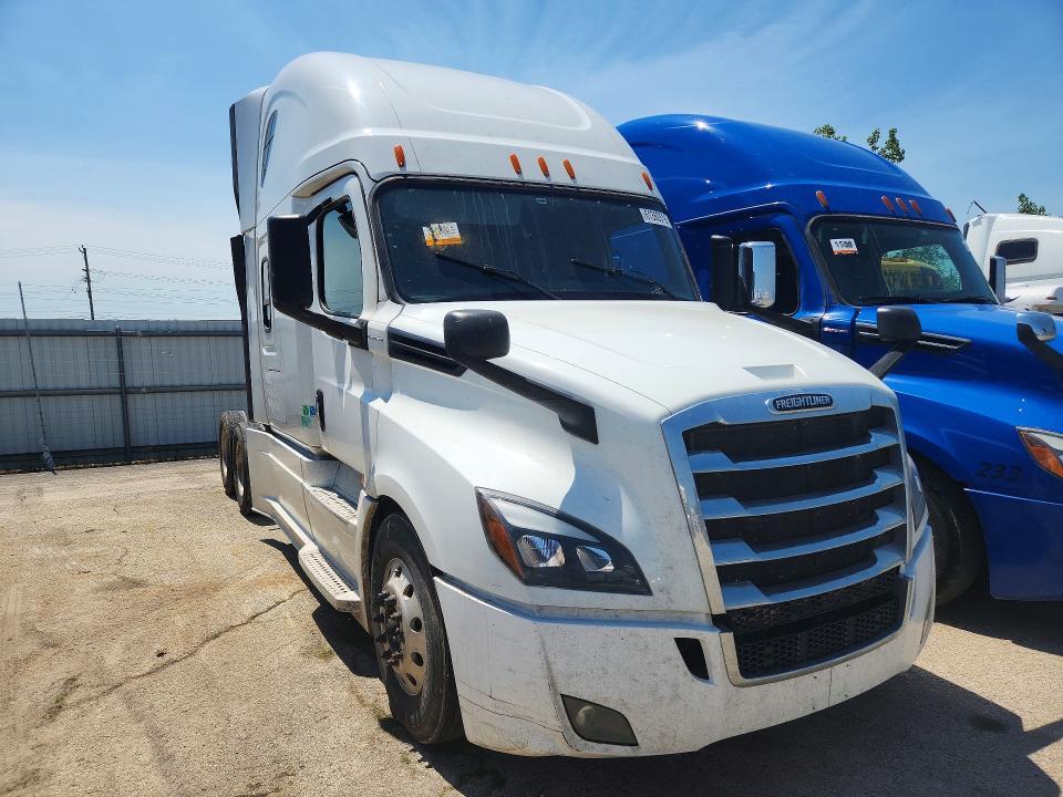 2019 Freightliner Cascadia 126 Semi Truck