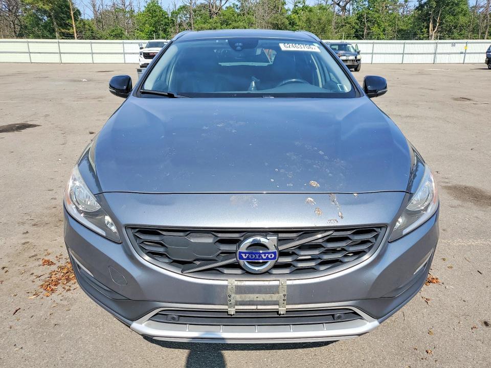 2016 Volvo V60 Cross Country Premier