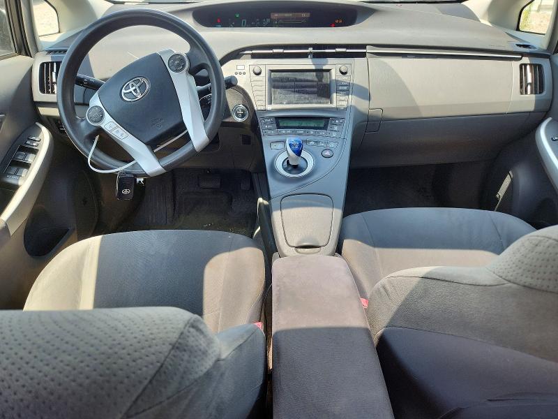 2010 Toyota Prius iii