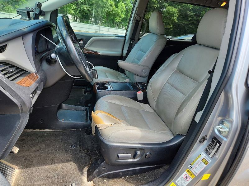 2015 Toyota Sienna Limited Premium 7-passenger