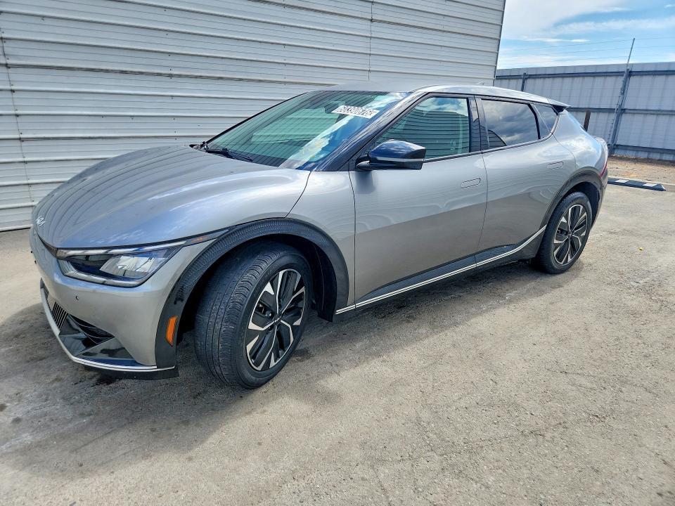 2024 KIA EV6 Wind