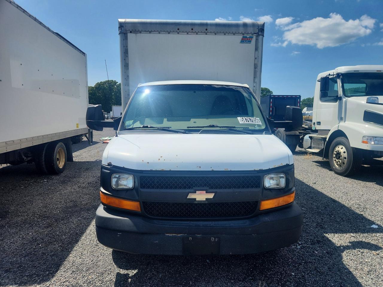 2015 Chevrolet Express BOX Truck