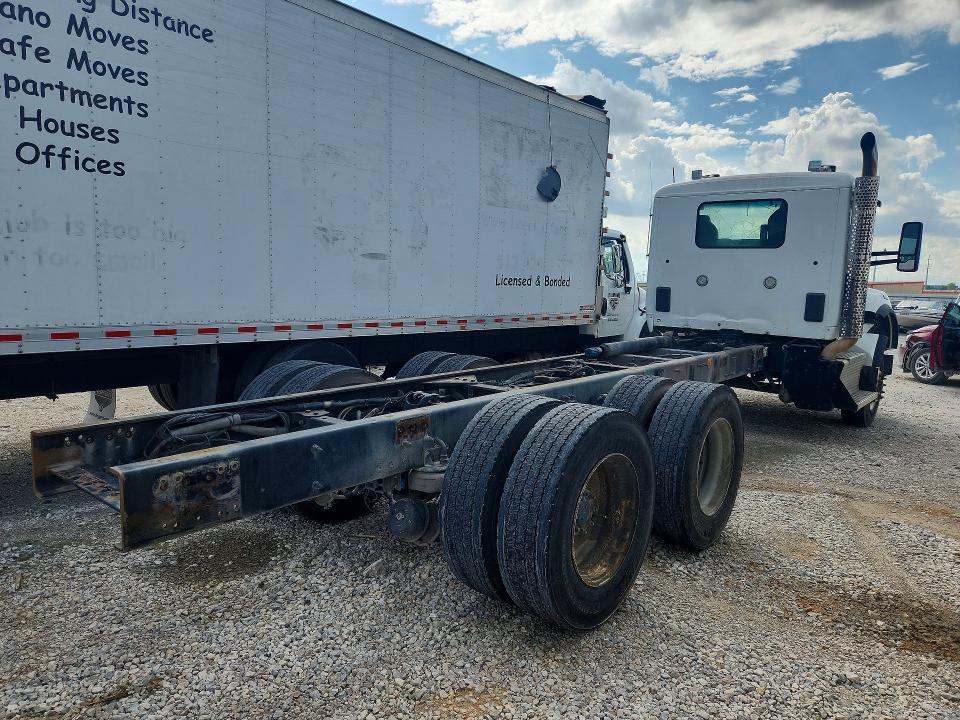 2016 Kenworth T880 Truck Cab AND Chassis