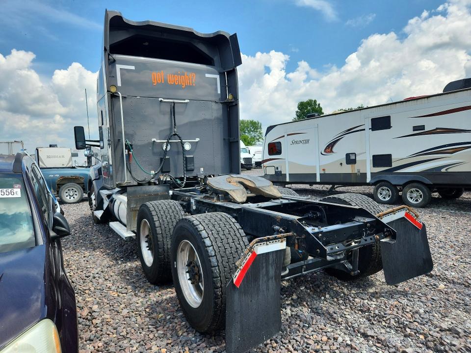 2020 Kenworth Constructi-Semi Truck