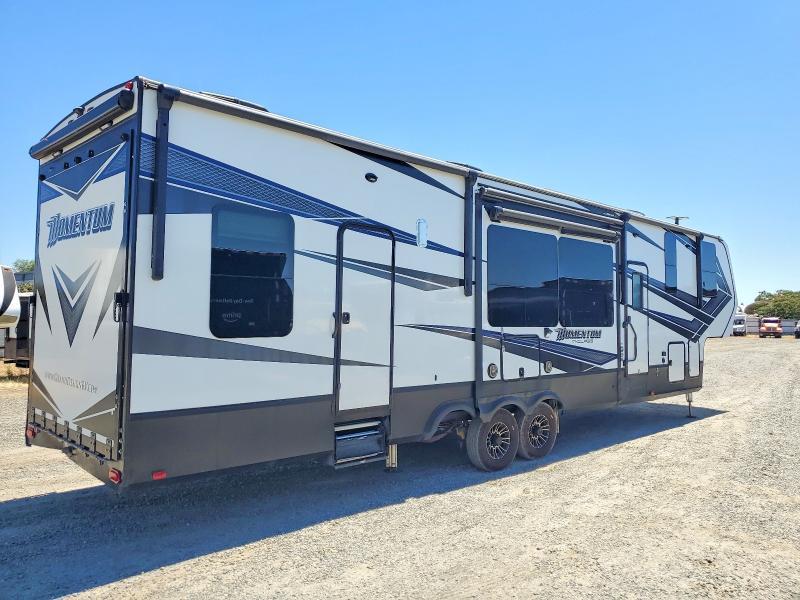 2018 Grand Design Momentum Camper