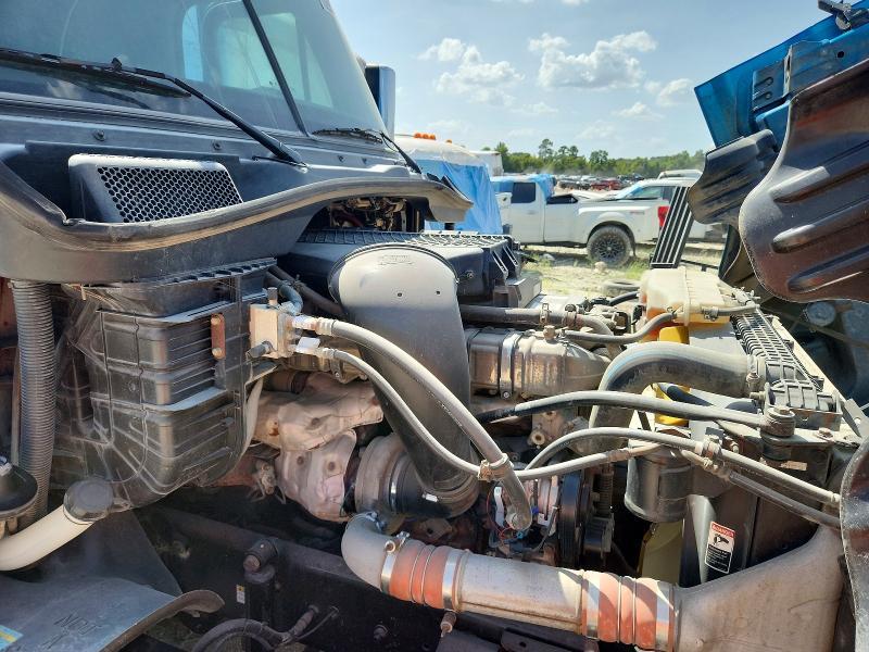 2016 Freightliner Cascadia 125 Semi Truck