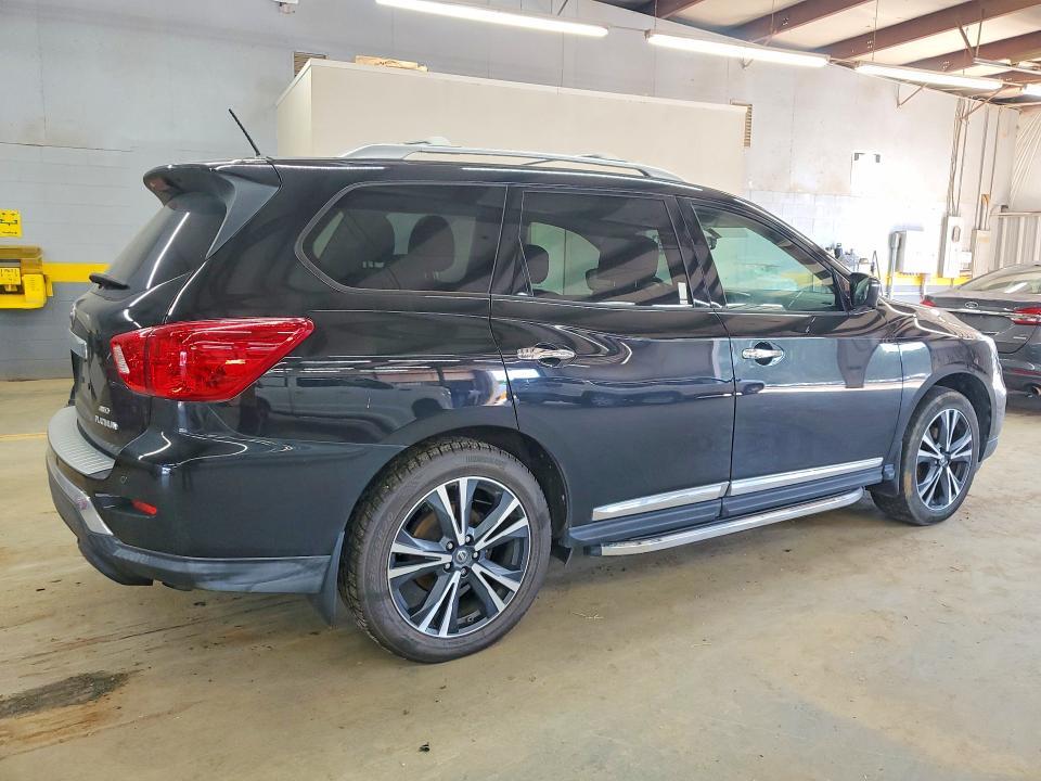 2018 Nissan Pathfinder Platinum