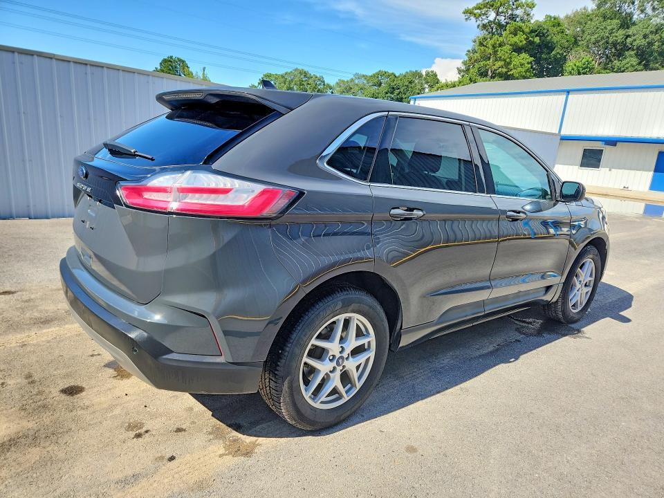 2021 Ford Edge sel
